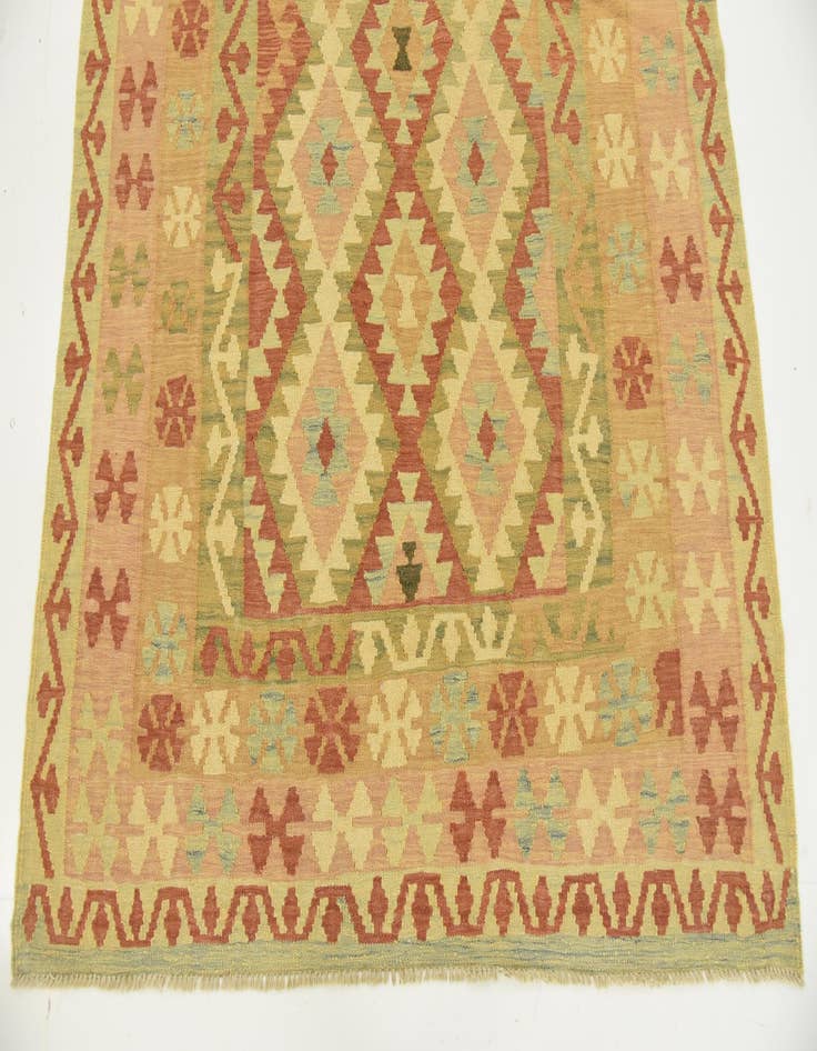 Detail image of  4' 10 x 6' 8  Hand Woven Kilim Waziri Wool Rug