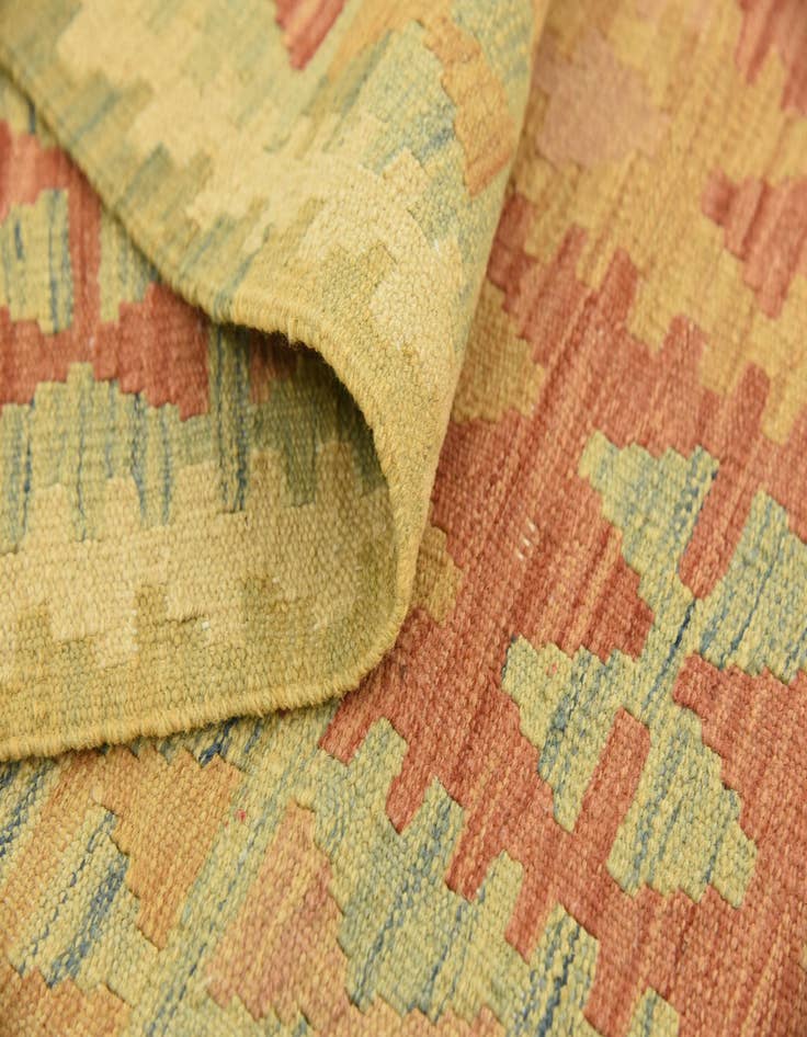 Detail image of  4' 11 x 6' 5  Hand Woven Kilim Waziri Wool Rug