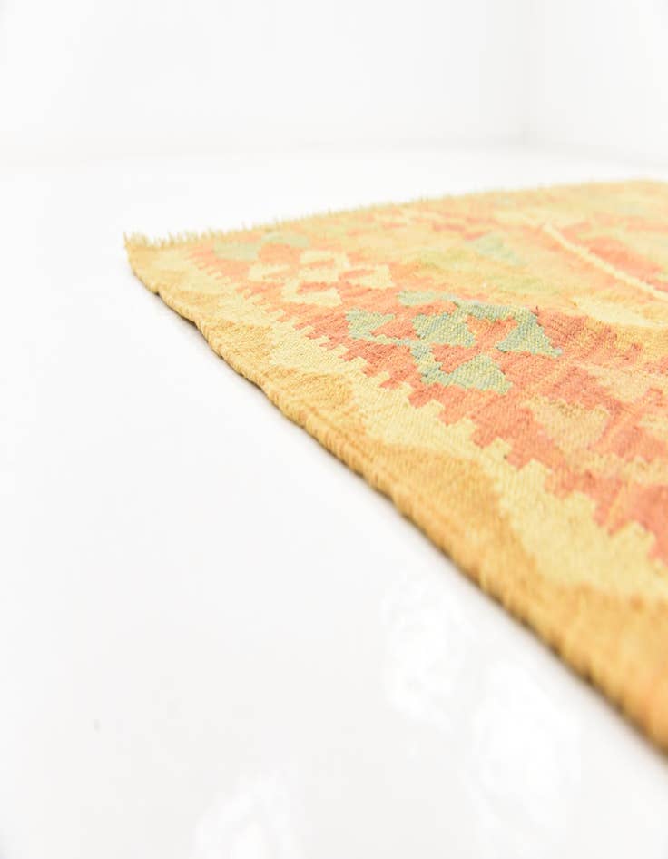 Detail image of  4' 8 x 6' 6  Hand Woven Kilim Waziri Wool Rug