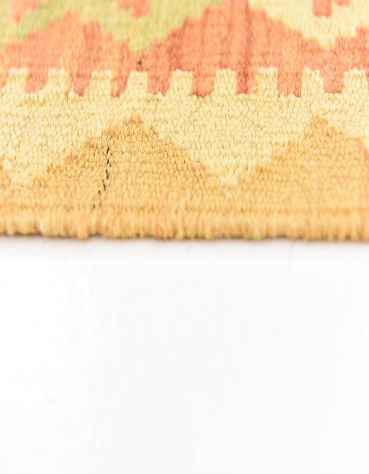 Detail image of  4' 8 x 6' 6  Hand Woven Kilim Waziri Wool Rug