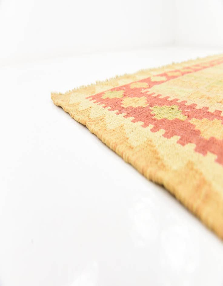 Detail image of  4' 9 x 6' 6  Hand Woven Kilim Waziri Wool Rug