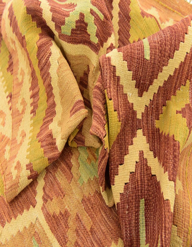 Detail image of  4' 10 x 6' 5  Hand Woven Kilim Waziri Wool Rug