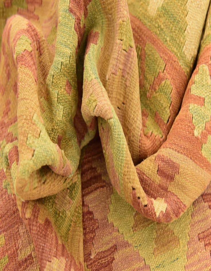 Detail image of  4' 10 x 6' 9  Hand Woven Kilim Waziri Wool Rug