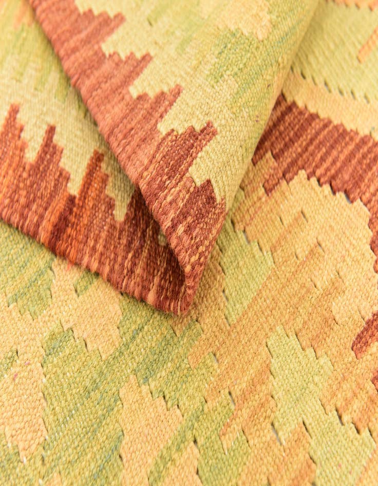 Detail image of  4' 2 x 6' 2  Hand Woven Kilim Waziri Wool Rug