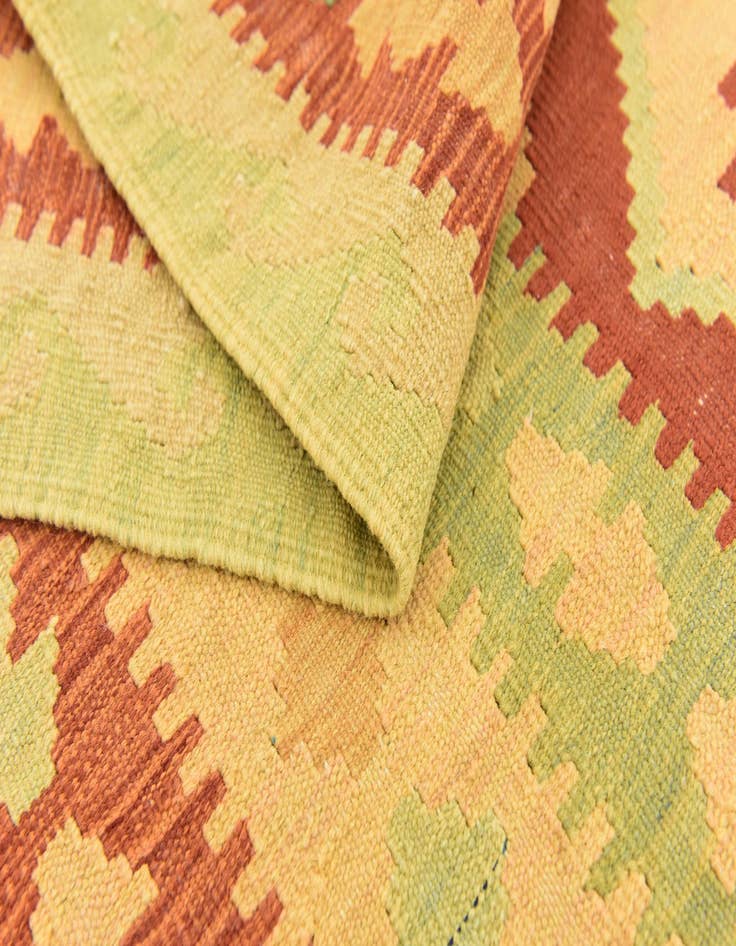 Detail image of  4' x 6' 3  Hand Woven Kilim Waziri Wool Rug