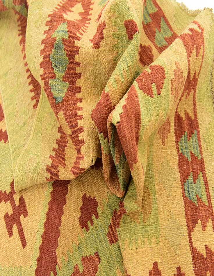 Detail image of  4' x 6' 3  Hand Woven Kilim Waziri Wool Rug