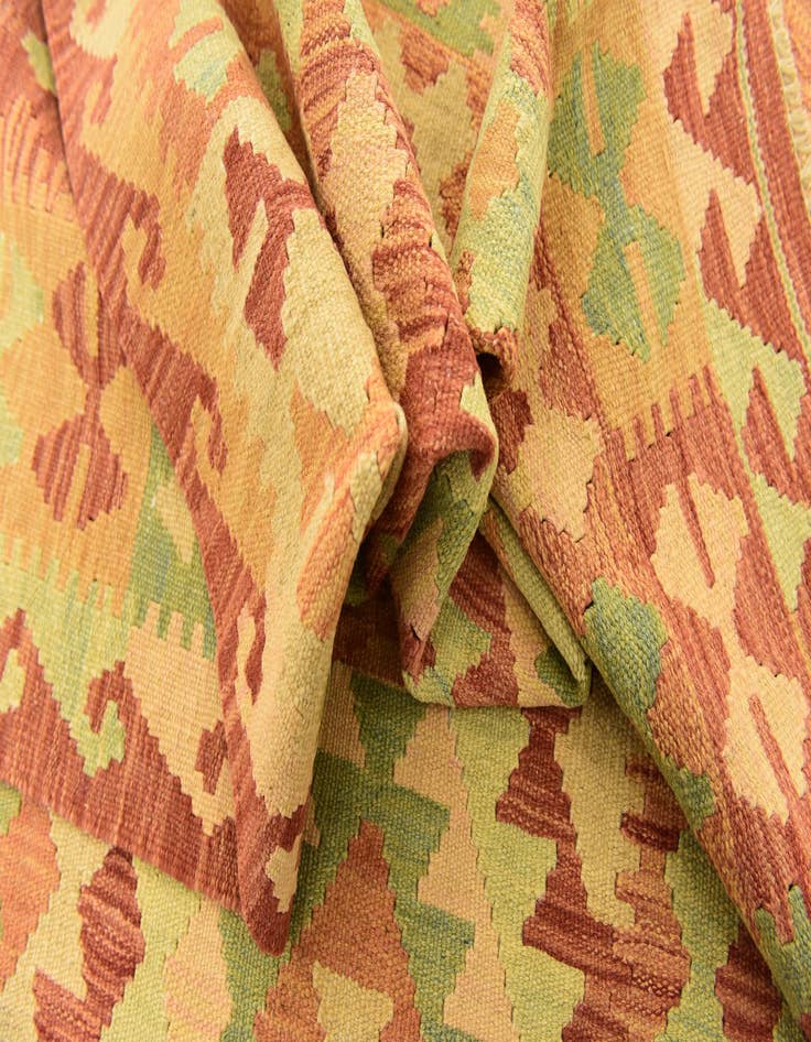 Detail image of  4' x 5' 9  Hand Woven Kilim Waziri Wool Rug