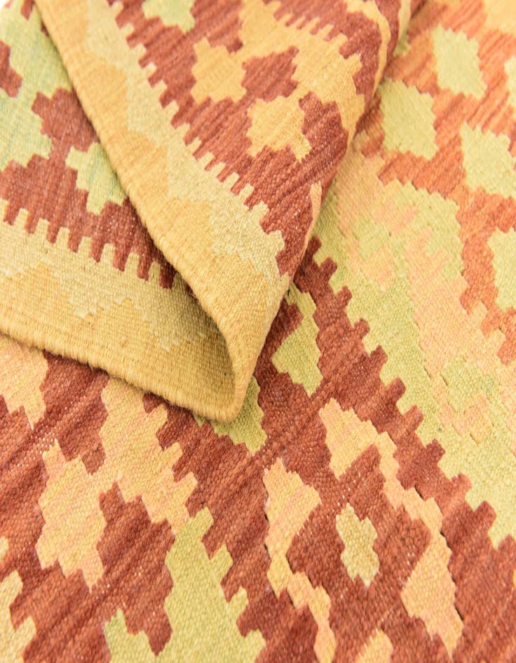 Detail image of  4' 7 x 6' 6  Hand Woven Kilim Waziri Wool Rug