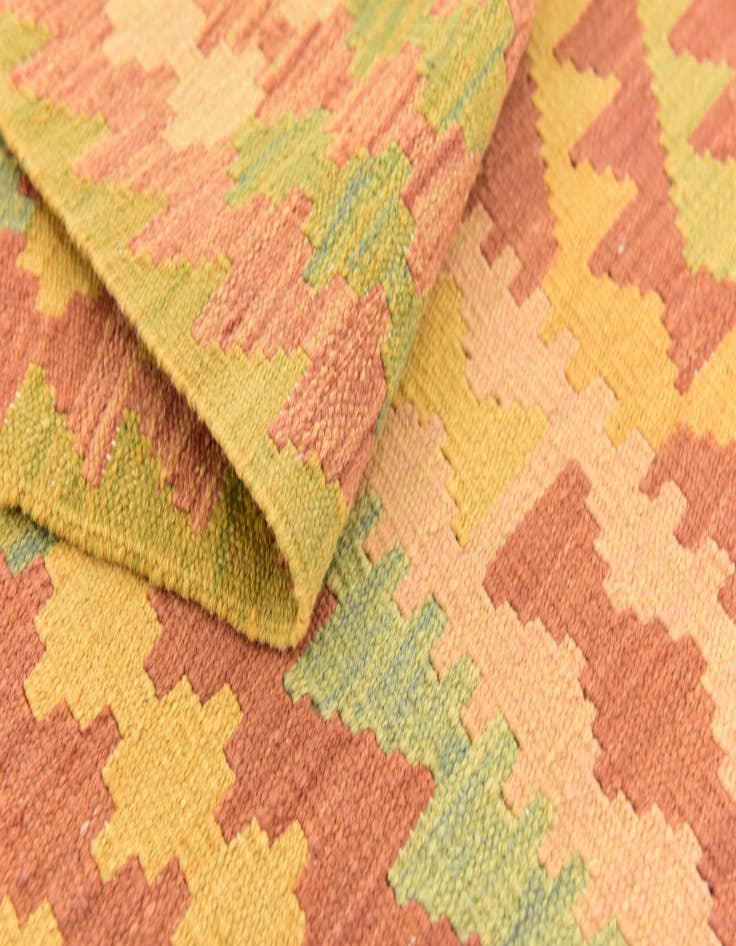 Detail image of  5' x 6' 6  Hand Woven Kilim Waziri Wool Rug