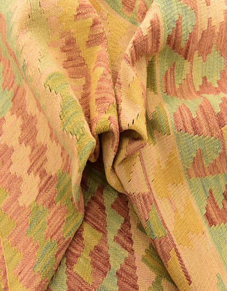 Detail image of  5' x 6' 6  Hand Woven Kilim Waziri Wool Rug