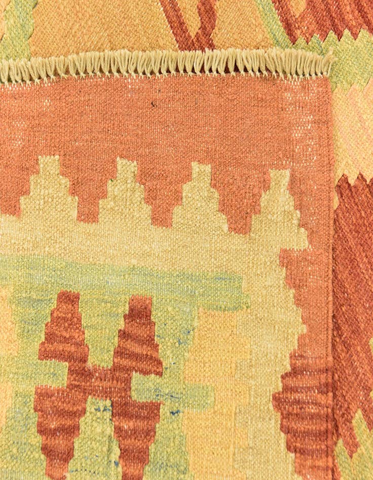Detail image of  5' x 6' 6  Hand Woven Kilim Waziri Wool Rug