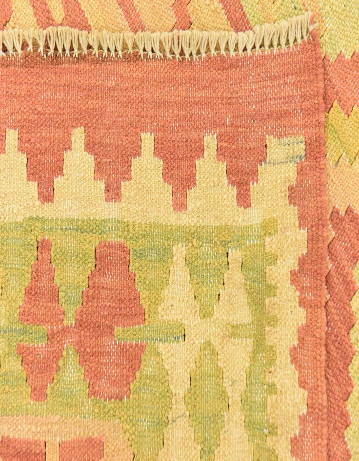 Detail image of  4' 9 x 6' 5  Hand Woven Kilim Waziri Wool Rug