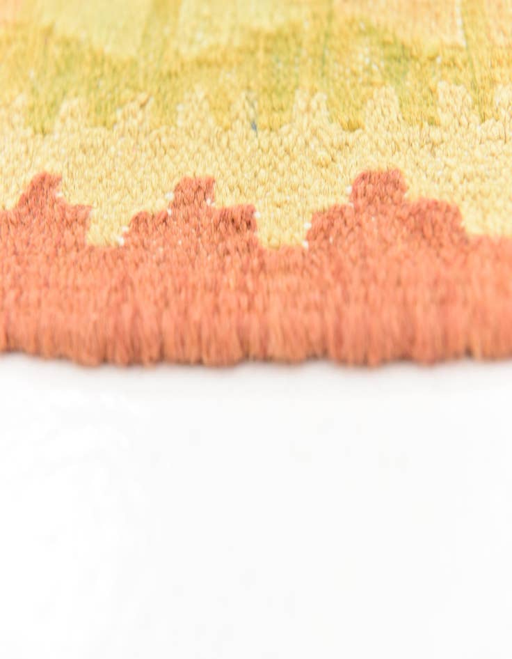 Detail image of  4' 9 x 6' 5  Hand Woven Kilim Waziri Wool Rug