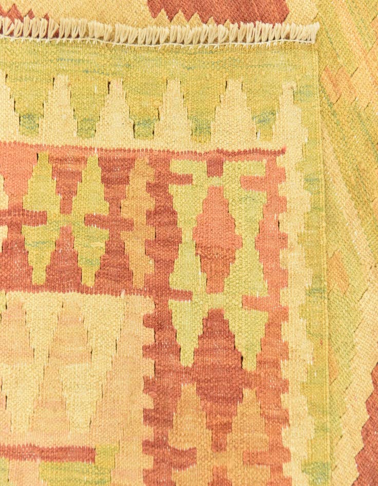 Detail image of  4' 9 x 6' 8  Hand Woven Kilim Waziri Wool Rug