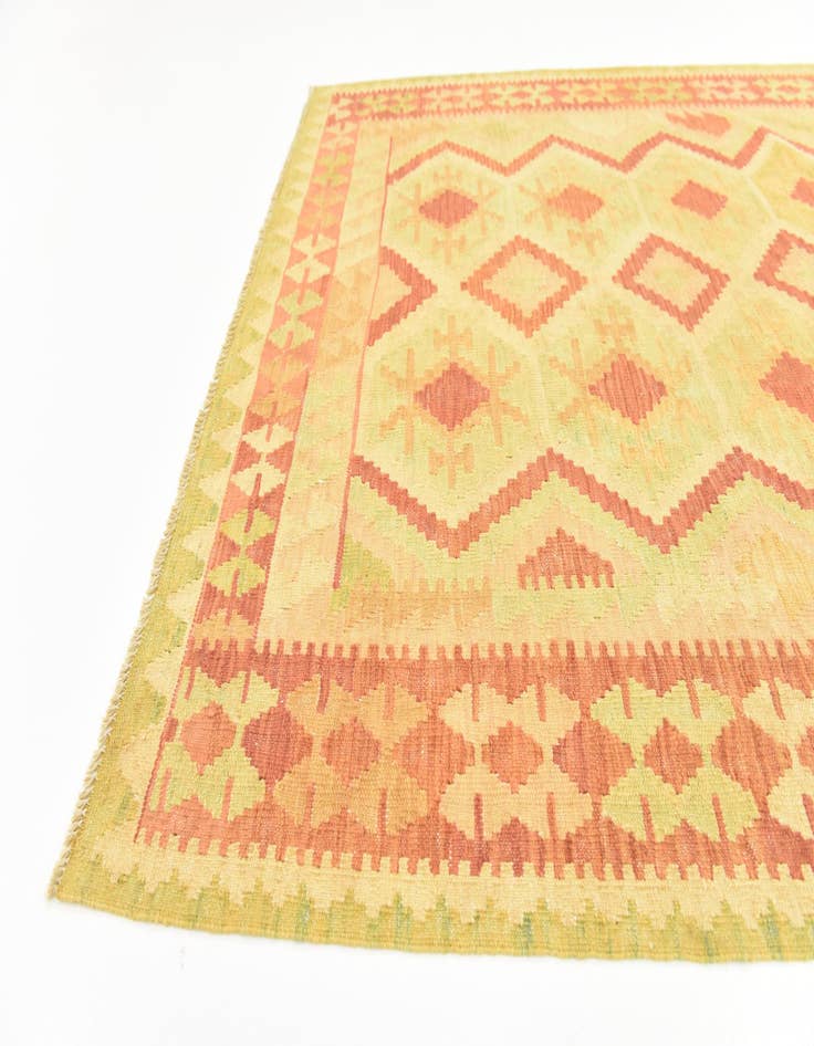 Detail image of  4' 9 x 6' 8  Hand Woven Kilim Waziri Wool Rug