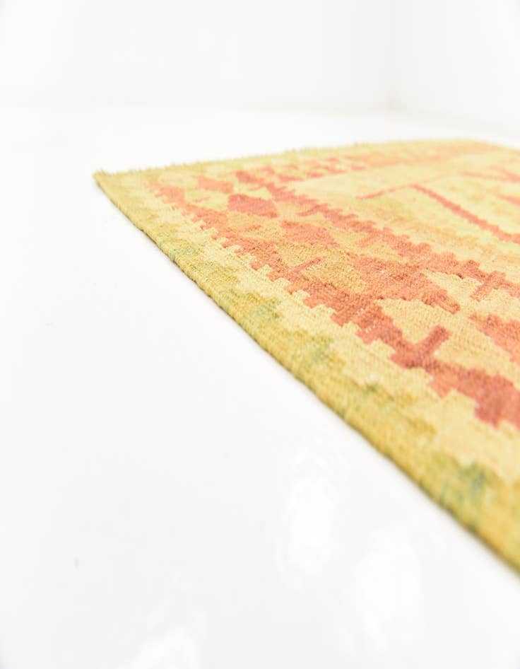 Detail image of  4' 9 x 6' 8  Hand Woven Kilim Waziri Wool Rug