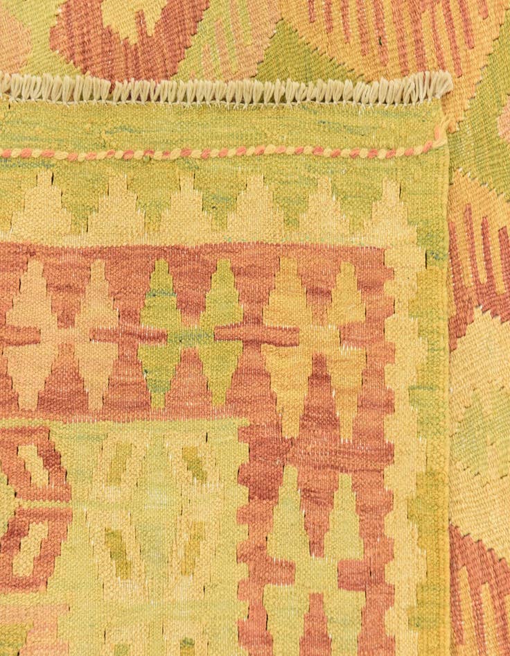 Detail image of  4' 8 x 6' 7  Hand Woven Kilim Waziri Wool Rug