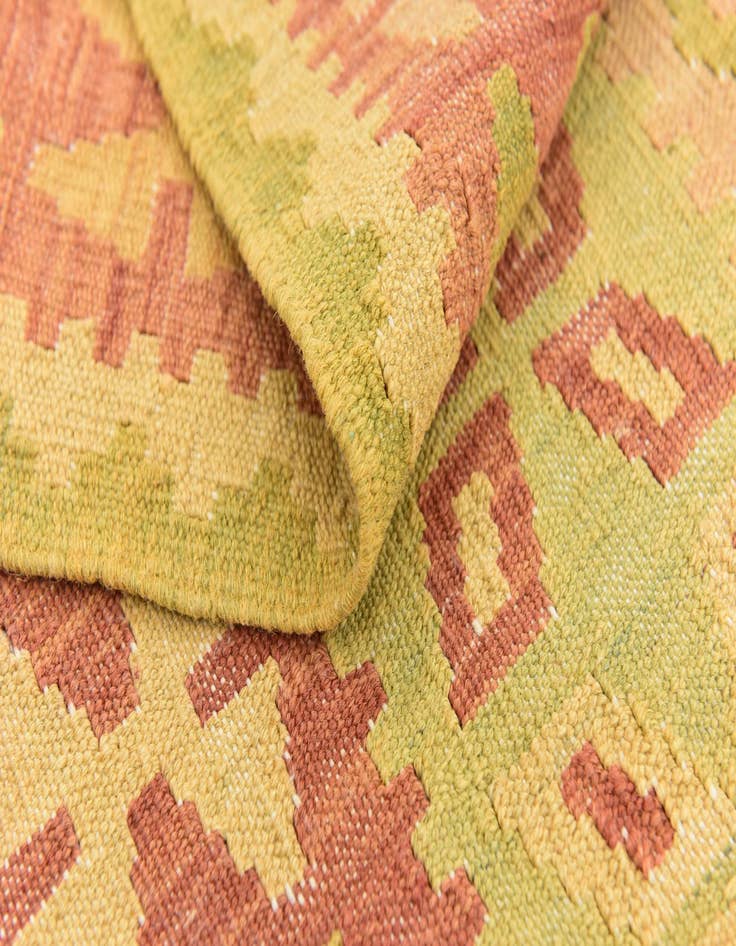 Detail image of  4' 8 x 6' 7  Hand Woven Kilim Waziri Wool Rug