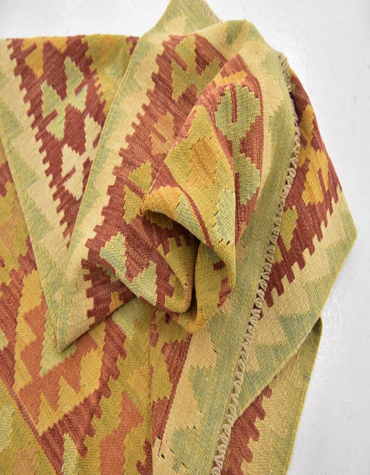 Detail image of  2' 8 x 4' 9  Hand Woven Kilim Waziri Wool Rug