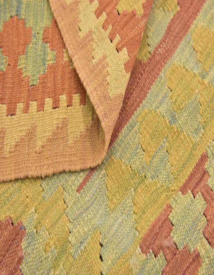 Detail image of  2' 8 x 4' 2  Hand Woven Kilim Waziri Wool Rug