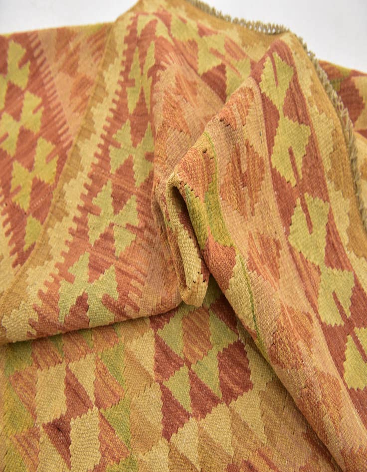 Detail image of  3' 3 x 5'  Hand Woven Kilim Waziri Wool Rug