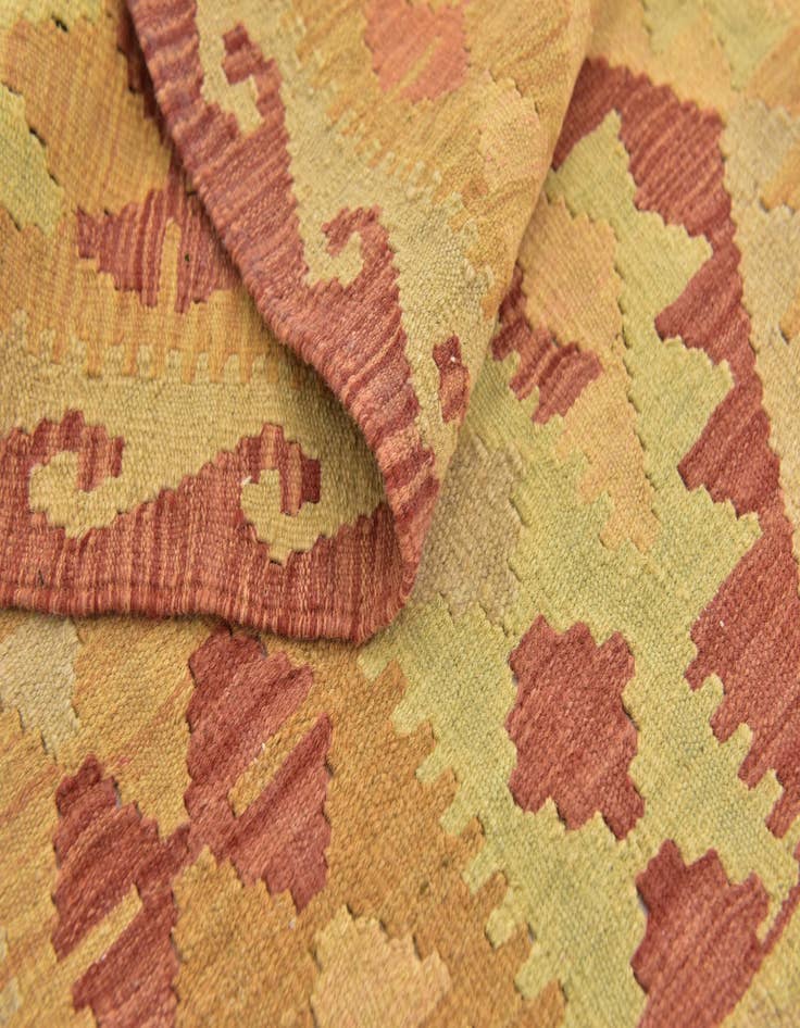 Detail image of  3' 5 x 4' 10  Hand Woven Kilim Waziri Wool Rug