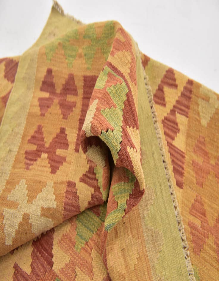 Detail image of  3' 4 x 5'  Hand Woven Kilim Waziri Wool Rug