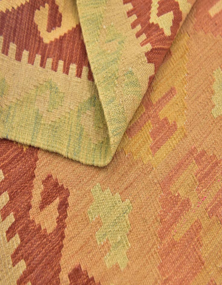 Detail image of  3' 2 x 4' 10  Hand Woven Kilim Waziri Wool Rug
