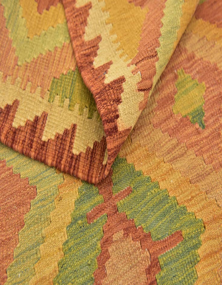 Detail image of  3' x 4' 10  Hand Woven Kilim Waziri Wool Rug