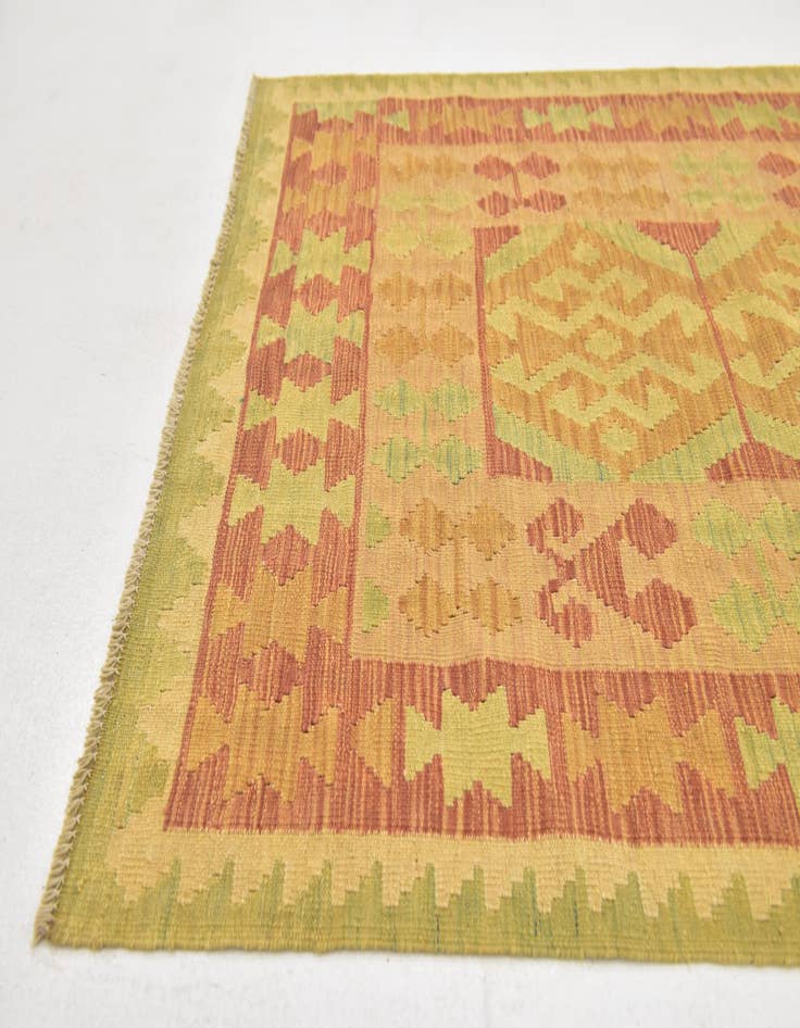 Detail image of  3' 2 x 5' 2  Hand Woven Kilim Waziri Wool Rug