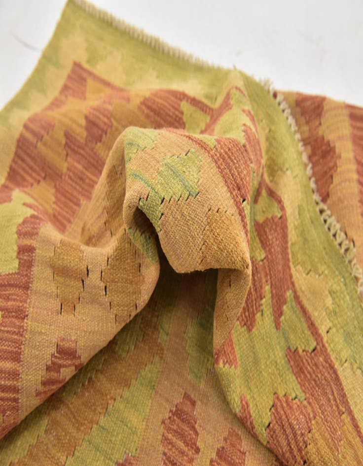 Detail image of  3' 2 x 5' 2  Hand Woven Kilim Waziri Wool Rug