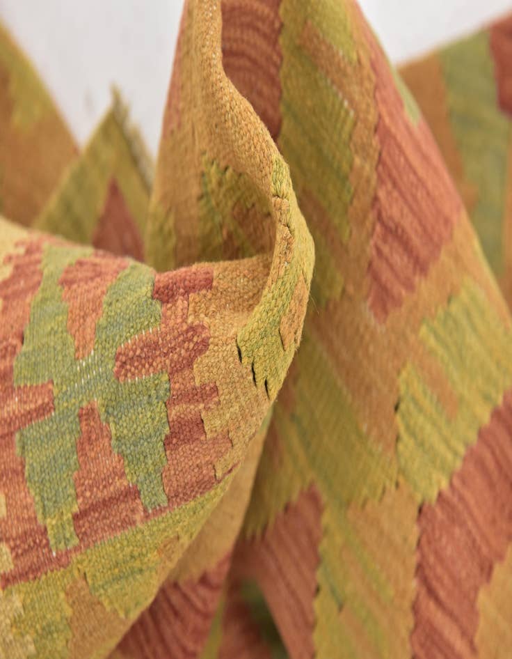 Detail image of  3' 4 x 5'  Hand Woven Kilim Waziri Wool Rug