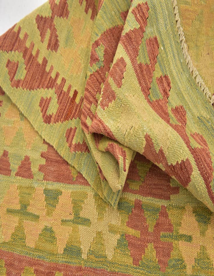 Detail image of  2' 8 x 4' 5  Hand Woven Kilim Waziri Wool Rug