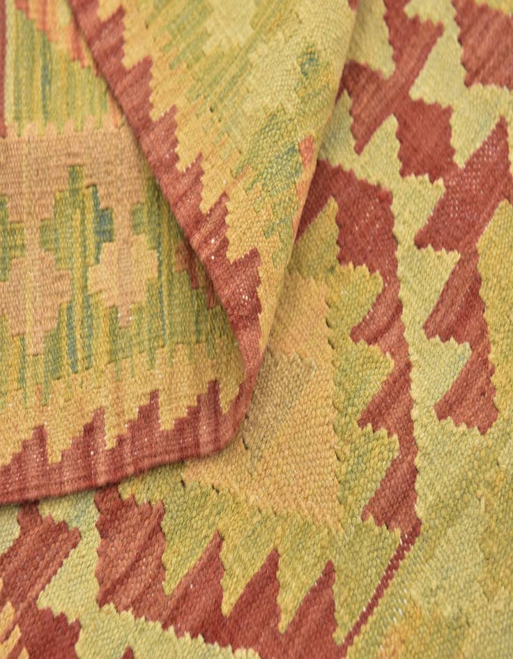 Detail image of  3' 2 x 4'  Hand Woven Kilim Waziri Wool Rug