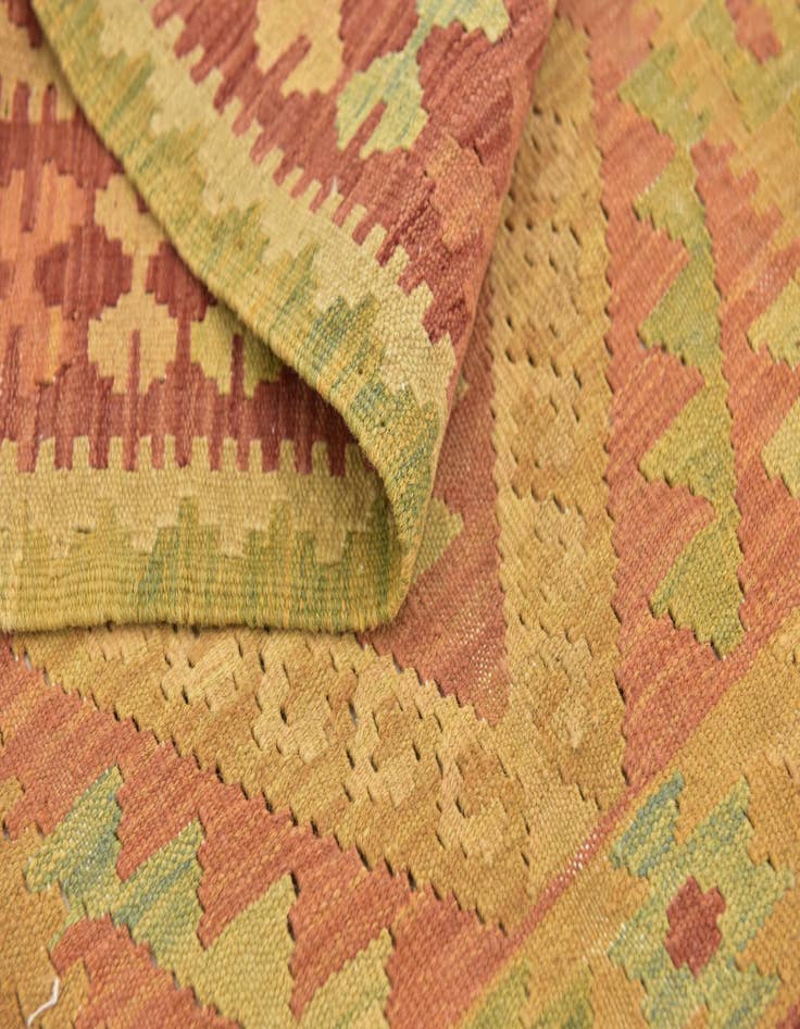 Detail image of  2' 8 x 4' 9  Hand Woven Kilim Waziri Wool Rug
