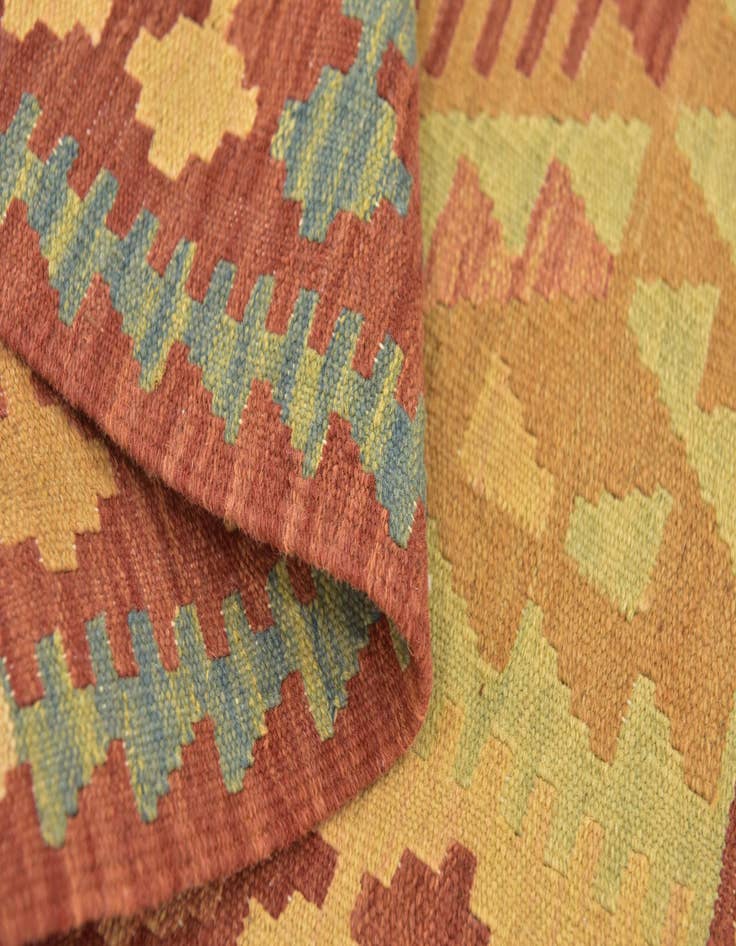 Detail image of  2' 6 x 4' 3  Hand Woven Kilim Waziri Wool Rug