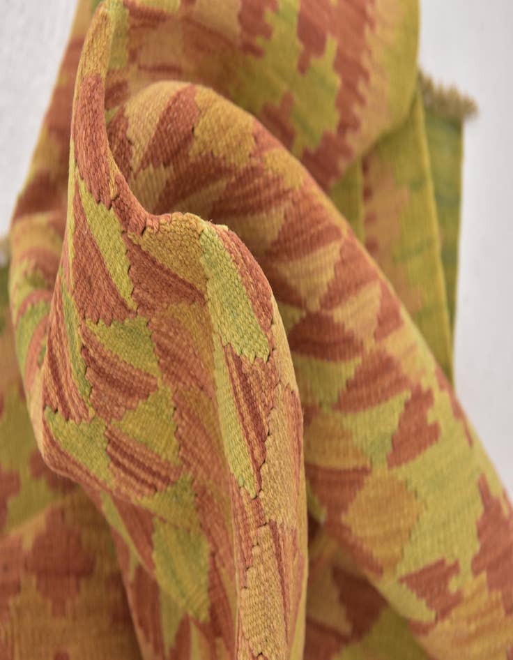 Detail image of  2' 8 x 4' 3  Hand Woven Kilim Waziri Wool Rug
