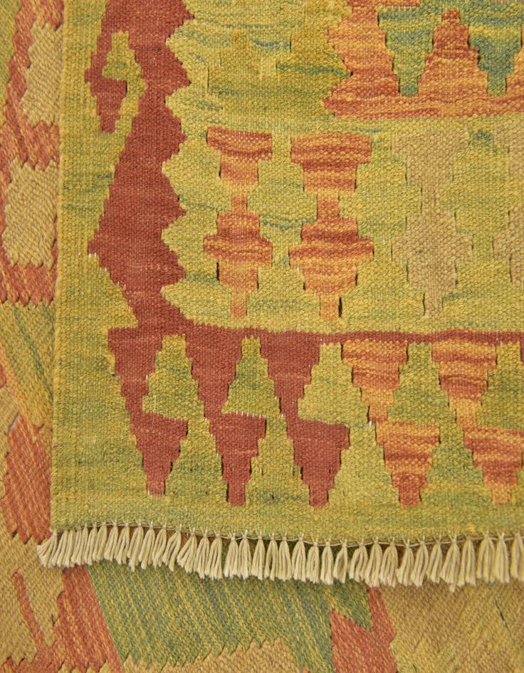 Detail image of  3' 3 x 5' 2  Hand Woven Kilim Waziri Wool Rug