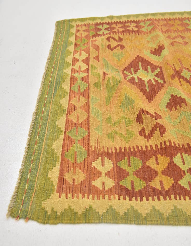 Detail image of 3' 2 x 5' Hand Woven Kilim Waziri Wool Rug