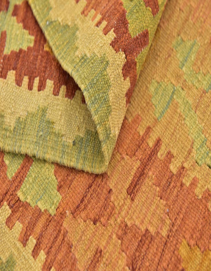 Detail image of 3' 2 x 5' Hand Woven Kilim Waziri Wool Rug