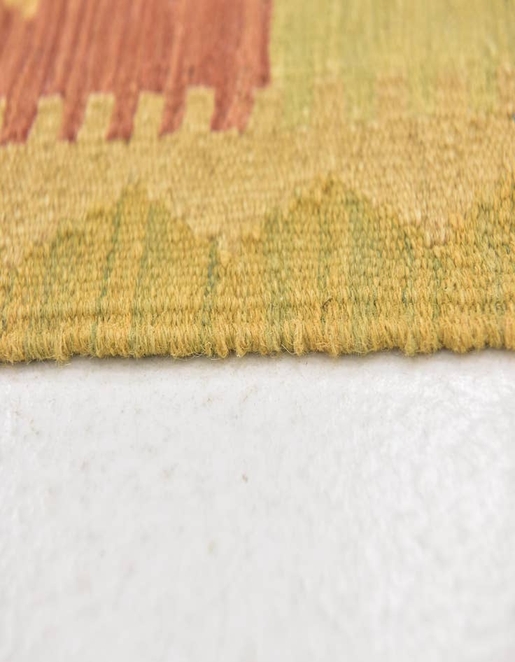 Detail image of  2' 6 x 4' 3  Hand Woven Kilim Waziri Wool Rug