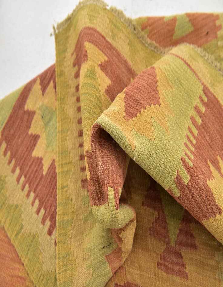 Detail image of  2' 6 x 4' 3  Hand Woven Kilim Waziri Wool Rug