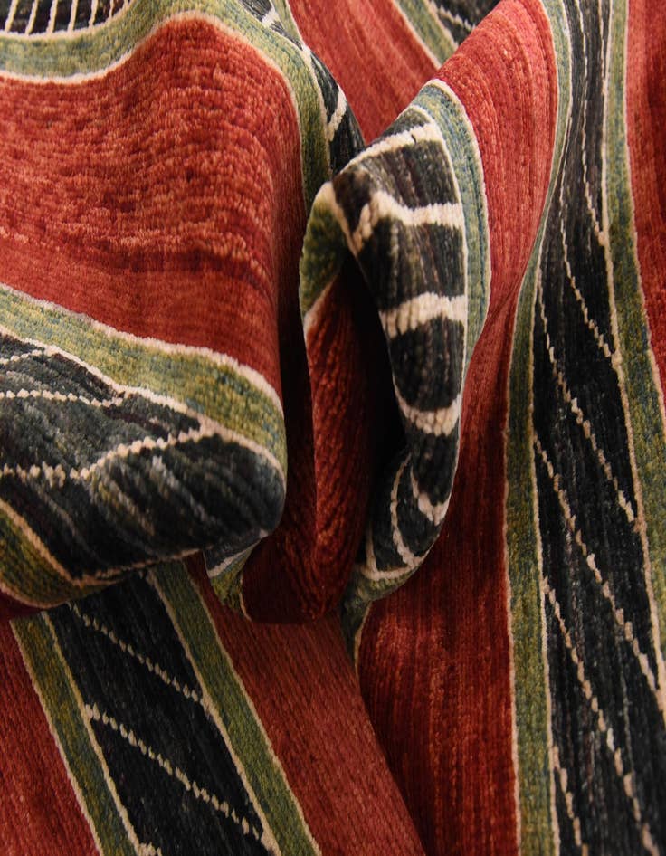 Detail image of  4' 10 x 6' 5  Hand Knotted Modern Ziegler Rug