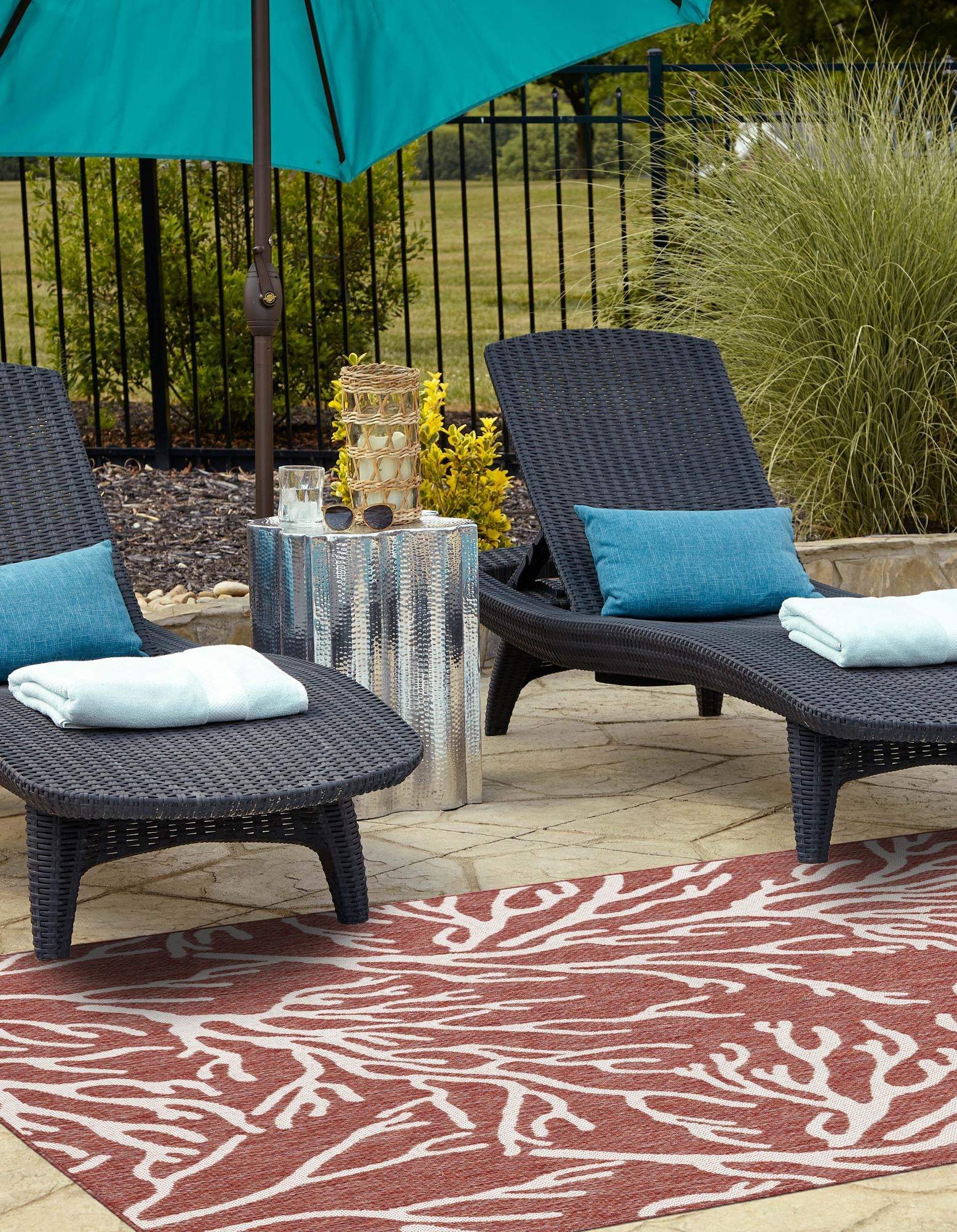 Rust Red 7' 10 x 10' Coastal Indoor / Outdoor Rug | Rugs.com