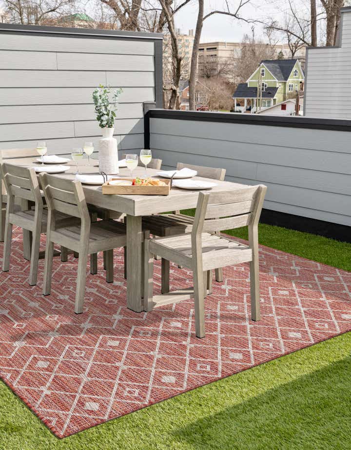 Rust Red 7' x 10' Lattice Indoor / Outdoor Rug | Rugs.com