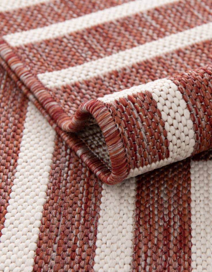 Detail image of  10' x 14'  Washable Modern Indoor / Outdoor Rug