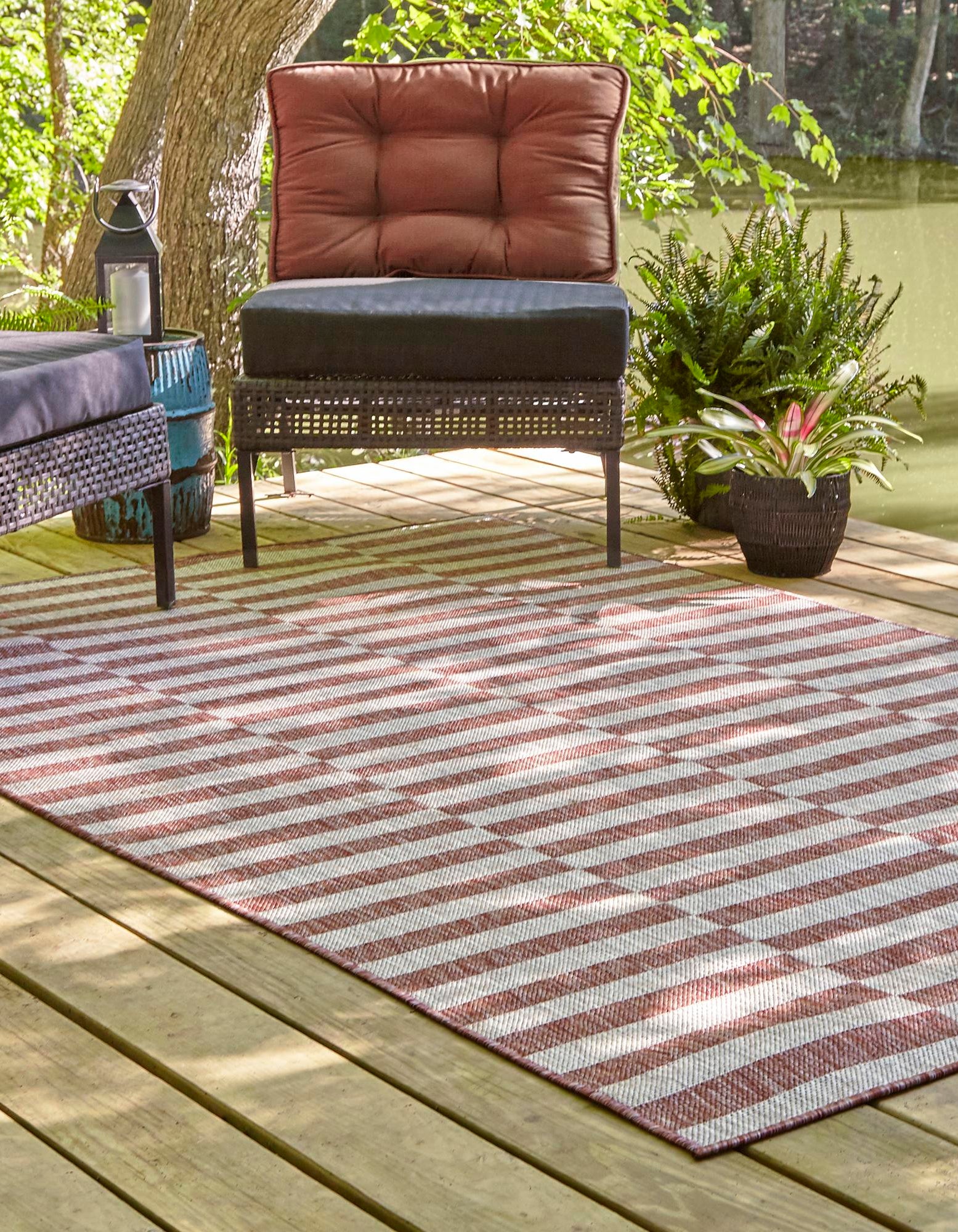Rust Red 8' x 11' 4 Ribbon Indoor / Outdoor Rug | Rugs.com