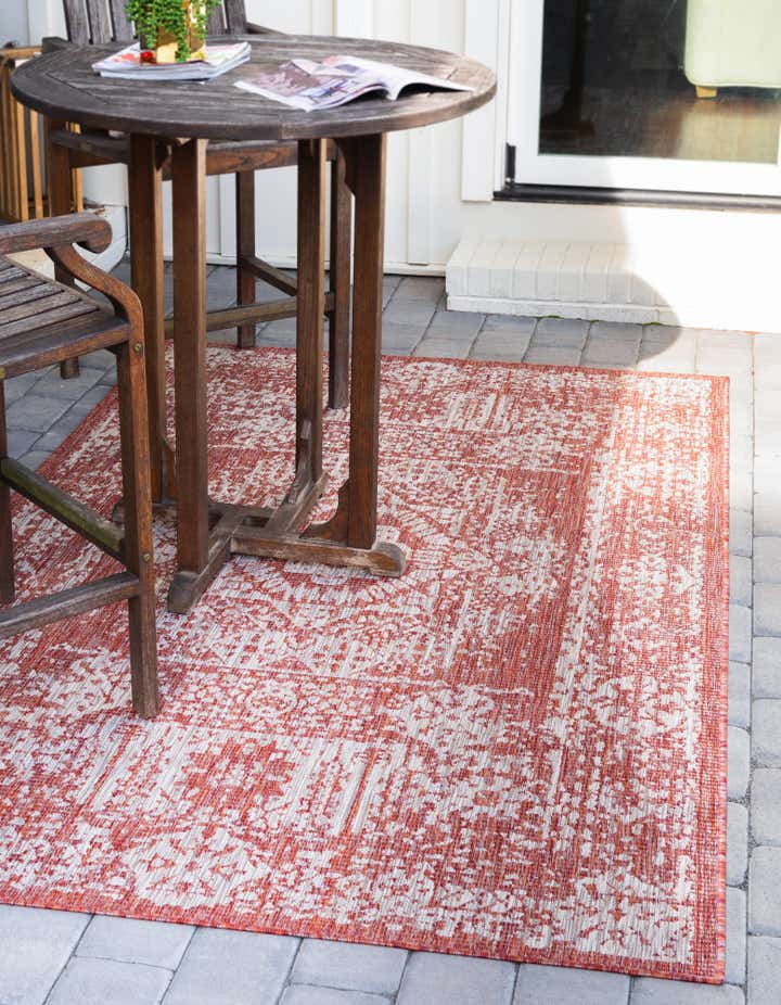 Rust Red 7' x 10' Traditional Indoor / Outdoor Rug | Rugs.com