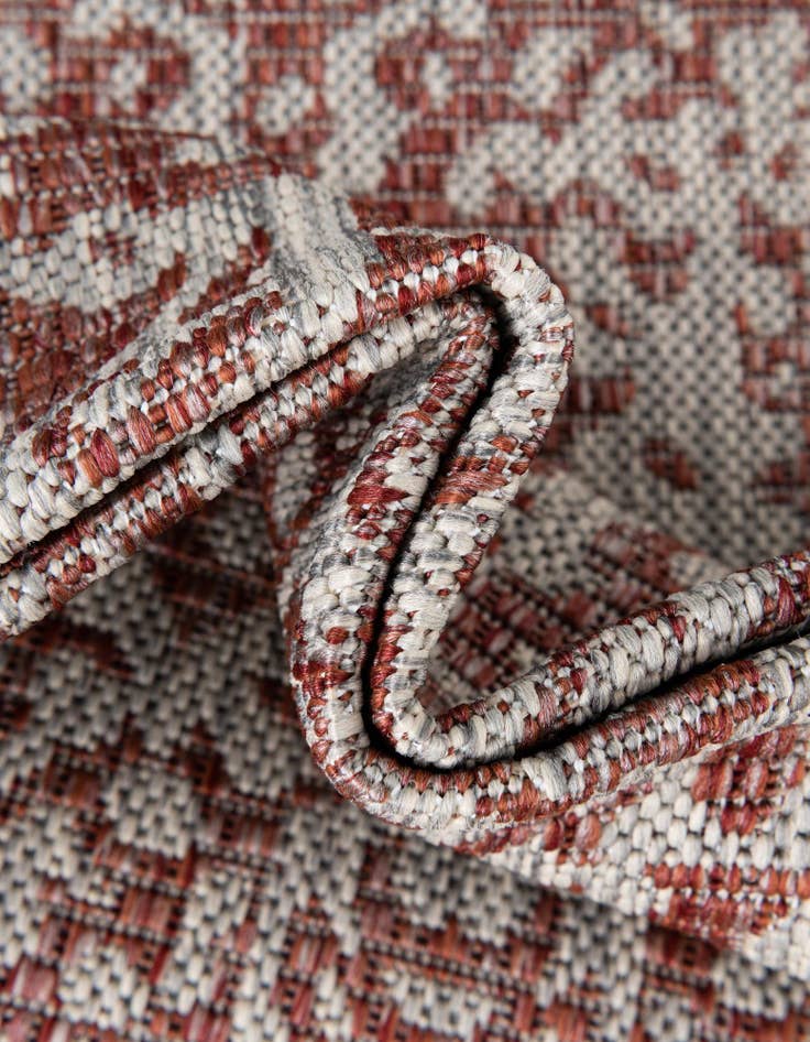 Detail image of  5' 3 x 8'  Washable Traditional Indoor / Outdoor Rug