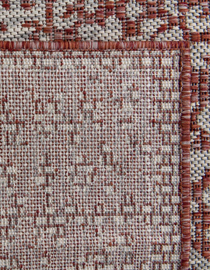 Detail image of  5' 3 x 8'  Washable Traditional Indoor / Outdoor Rug
